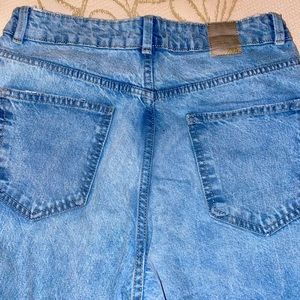 Blue boyfriend jeans from Zara